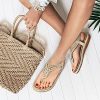 51VQJ-aKtFS._AC_.jpg Camfosy Sandales Femmes Plates, Chaussures Été Tongs à Talons Plats Claquettes Nu Pieds Semelle Compensée Confortable Bout Ouvert pour Filles Plage Noire