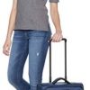 Amazon Basics Valise cabine extensible souple, à roulettes avec serrure TSA - 55 cm, Bleu