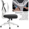 41mDKsxsOlL._AC_.jpg Hbada Chaise de Bureau avec Accoudoirs Pliables et Support Lombaire, pour Étude ou Travail, Fauteuil d'Ordinateur Ergonomique, Siège Pivotant en Maille Respirante, Hauteur Réglable, Blanc