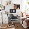 51waXnNL7fS._AC_.jpg SONGMICS Chaise de bureau avec surface en tissu velours, Fauteuil pivotant, Siège ergonomique, rembourrage en mousse, hauteur réglable, Gris Clair OBG012G01