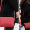 41OkMYqNuOL._AC_.jpg David Jones - Petit Sac Bandoulière Femme Trapèze - Sac à Main Chaîne Porté Epaule Cuir PU - Besace Sacoche Croisé Travers Pochette Soirée Mode Travail Shopping Elégant Tendance Chic - Noir