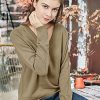 51e11KqjSIL._AC_.jpg Woolicity Pull Femmes Col V Tricot Pullover Couleur Unie Manches Longues Léger Pull Loose Fit Soft Jumper