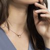 51FL8Nhv7vL._AC_.jpg Swarovski Collier Swarovski Symbolic, blanc, Métal doré rose