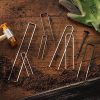 61fqp5WR1nL._AC_.jpg GardenMate lot de 100 piquets de fixation en acier 2,9 mm, 150 mm long, 25 mm large