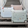 41y2bLekQrL._AC_.jpg JetKids by Stokke BedBox Valise pour Enfant avec Fonction lit – Bagage à Main pour s'asseoir et Rouler – Couleur : Rose Citron