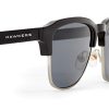 HAWKERS · Lunettes de soleil NEW CLASSIC pour homme et femme · DIAMOND BLACK · DARK