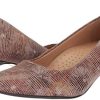 Trotters Kiera, Kiera Femme