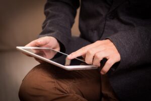 Top 6 Accessoires Indispensables pour Tablettes Tactiles